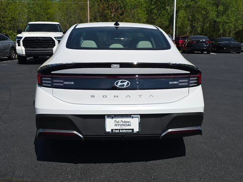 New 2026 Hyundai Sonata SE FWD image 4