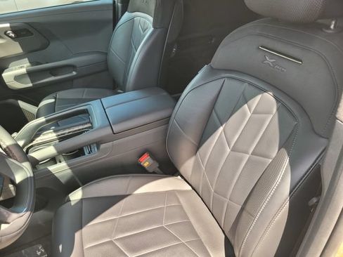 Used 2027 Kia Telluride SX Prestige X-Pro AWD/4WD image 13