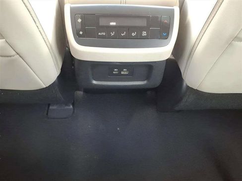 Used 2023 Nissan Pathfinder SL w/ Black Appearance Package image 13