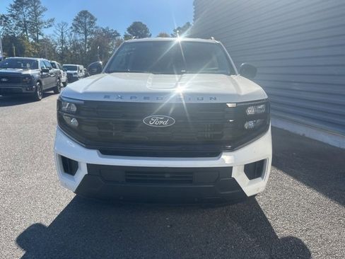 New 2025 Ford Expedition Active image 8