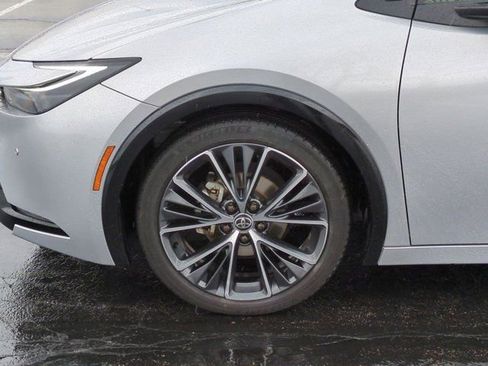 Used 2024 Toyota Prius XLE image 7