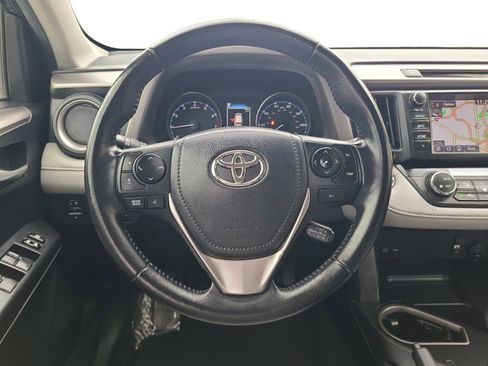 Used 2017 Toyota RAV4 XLE FWD image 12