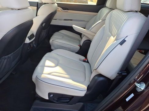 Used 2024 Hyundai Palisade Limited image 9