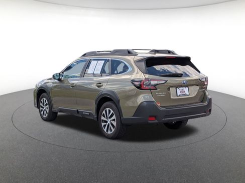 Certified 2025 Subaru Outback Premium AWD/4WD image 5