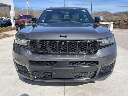 Used 2024 Jeep Grand Cherokee L Limited w/ Luxury Tech Group II image 32