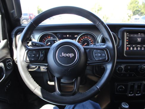 Used 2018 Jeep Wrangler Sport AWD/4WD image 28