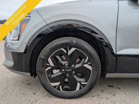 Certified 2024 Kia Niro Wind w/ Wind Preserve Package image 12