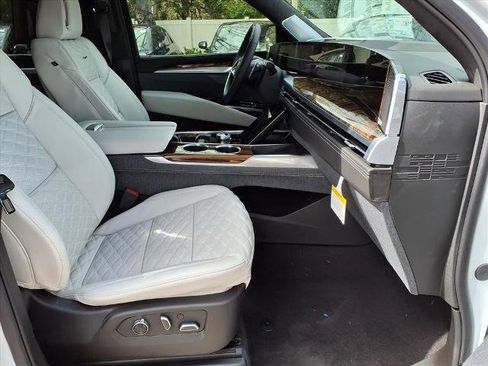 New 2026 Cadillac Escalade Platinum Sport image 9