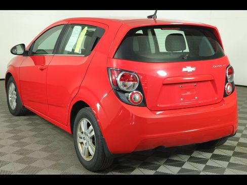 Used 2014 Chevrolet Sonic LT FWD image 2