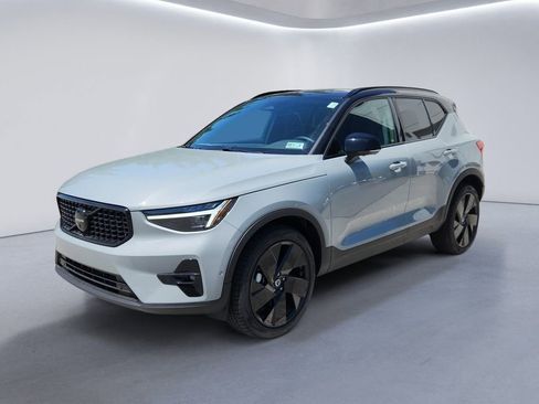 New 2026 Volvo XC40 B5 Ultra w/ Climate Package AWD/4WD image 7