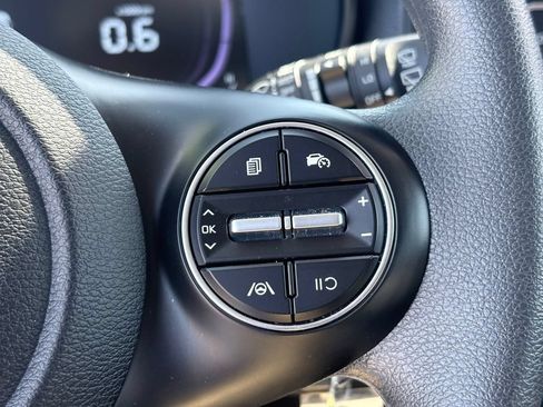 Used 2025 Kia Soul S FWD image 13