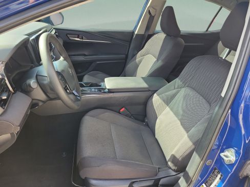 Used 2025 Toyota Camry LE FWD image 9