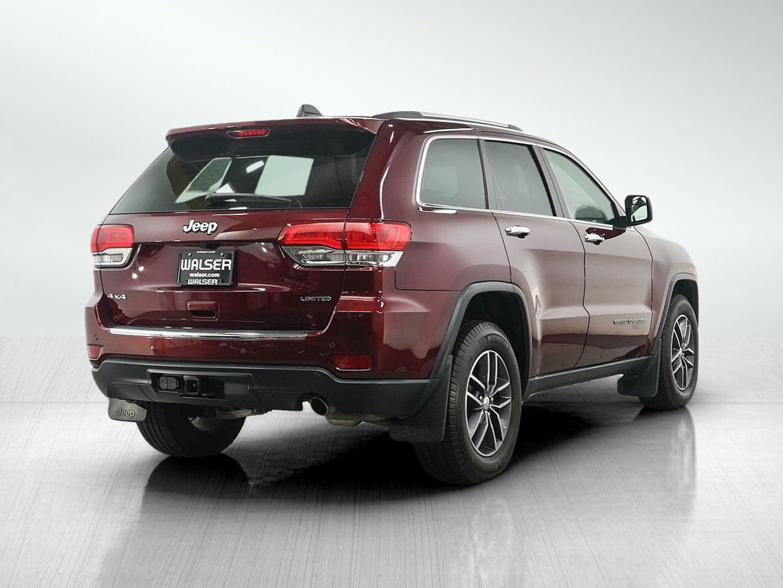 Used 2017 Jeep Grand Cherokee Limited AWD/4WD image 5