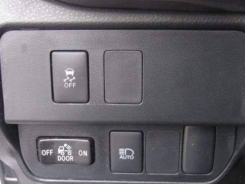 Used 2023 Toyota Tacoma SR5 RWD image 33