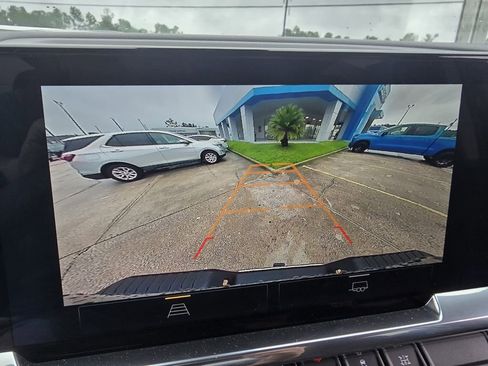 Used 2024 Chevrolet Silverado 2500 LT w/ Convenience Package image 23