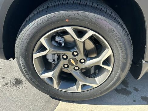 New 2026 Chevrolet Trax LT FWD image 31