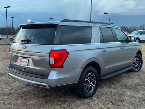 Used 2024 Ford Expedition Max XLT image 6