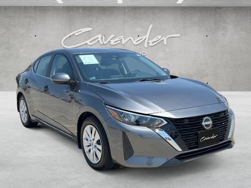 Used 2025 Nissan Sentra S FWD image 2