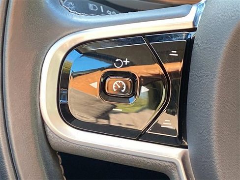 Used 2020 Volvo S60 T5 Momentum w/ Protection Package Premier image 19