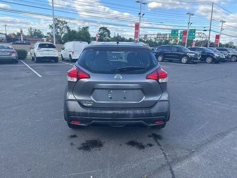 Used 2019 Nissan Kicks S FWD image 6