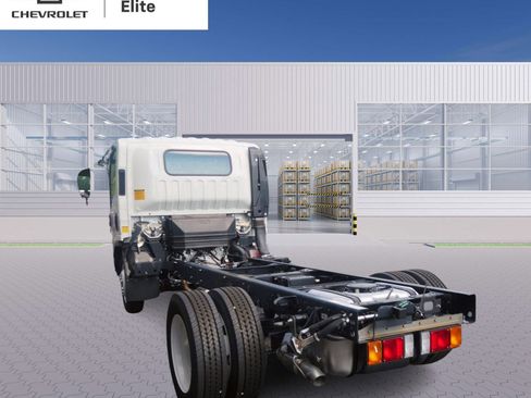 New 2024 Chevrolet Low Cab Forward image 5