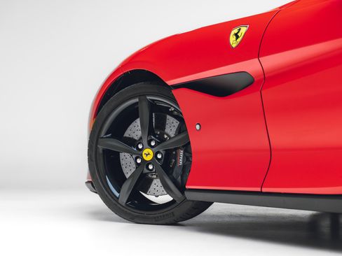 Used 2019 Ferrari Portofino RWD image 15