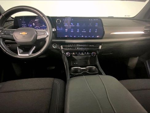 Used 2024 Chevrolet Traverse LT AWD/4WD image 15