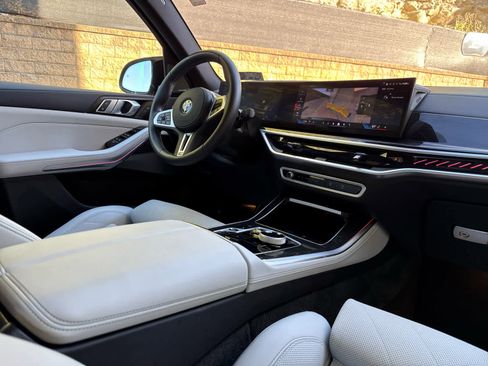 Certified 2025 BMW X5 M60i image 10