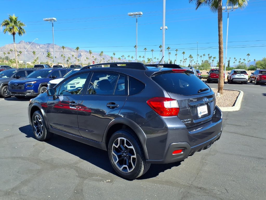 Used 2017 Subaru Crosstrek 2.0i Premium AWD/4WD image 12
