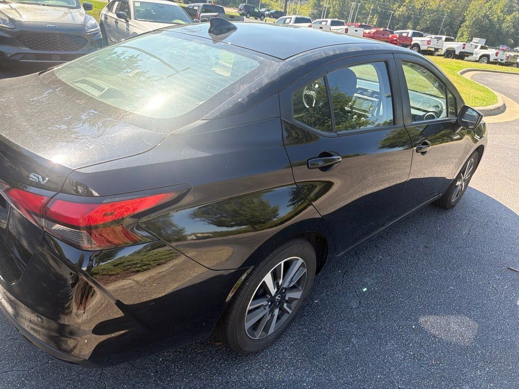 Used 2024 Nissan Versa SV FWD image 5