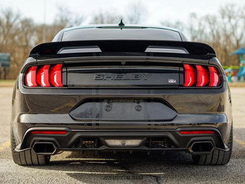 Used 2022 Ford Mustang GT Premium w/ GT Performance Package RWD image 7