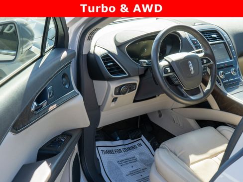 Used 2020 Lincoln Nautilus Reserve w/ Equipment Group 201A image 10