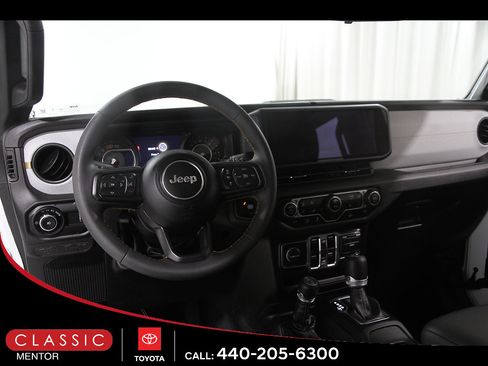 Used 2024 Jeep Wrangler Unlimited Sport AWD/4WD image 6