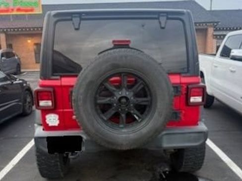 Used 2018 Jeep Wrangler Unlimited Sport S AWD/4WD image 6