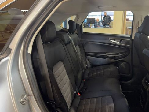 Used 2023 Ford Edge SEL w/ Cold Weather Package image 8