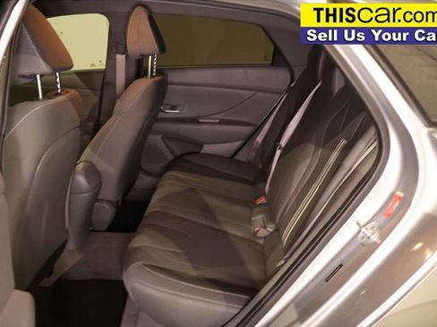 Used 2022 Hyundai Elantra SEL image 21