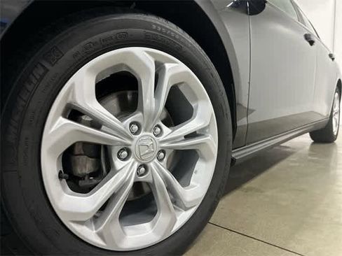 Used 2025 Honda Accord LX image 27