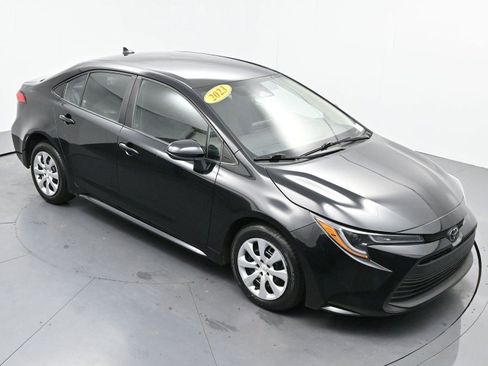 Used 2023 Toyota Corolla LE FWD image 36