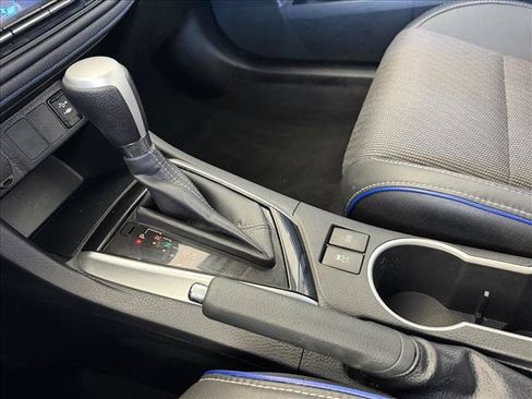 Used 2017 Toyota Corolla SE FWD image 16