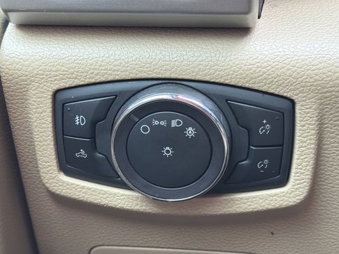 Used 2019 Ford F150 Lariat AWD/4WD image 16