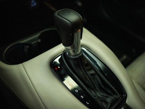 Used 2025 Honda HR-V LX image 18