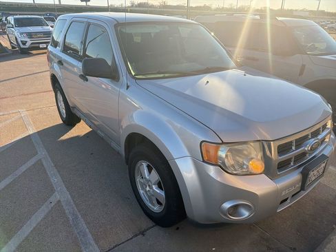 Used 2011 Ford Escape XLS w/ 101A Rapid Spec Order Code image 5