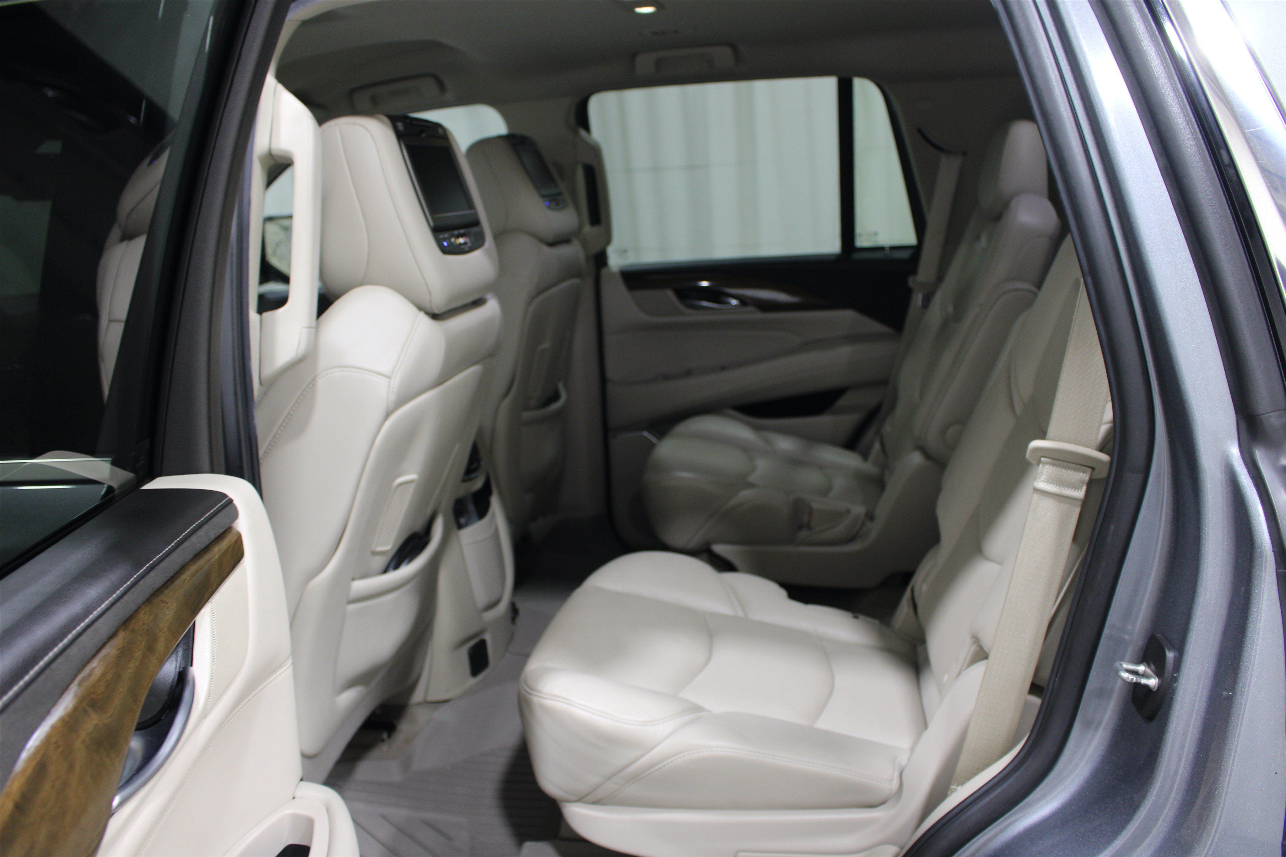 Used 2019 Cadillac Escalade Platinum Sport AWD/4WD image 20