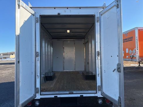 Used 2021 Ford E-350 and Econoline 350 Super Duty w/ Power Windows & Locks Group image 37