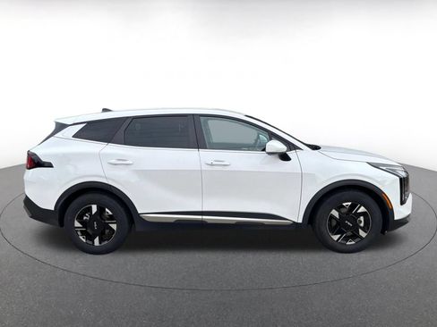 Used 2026 Kia Sportage LX FWD image 8