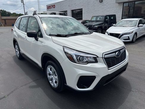 Used 2019 Subaru Forester AWD/4WD image 3