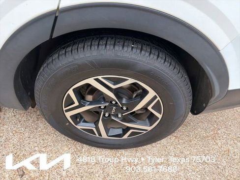 Certified 2023 Kia Sportage LX FWD image 6