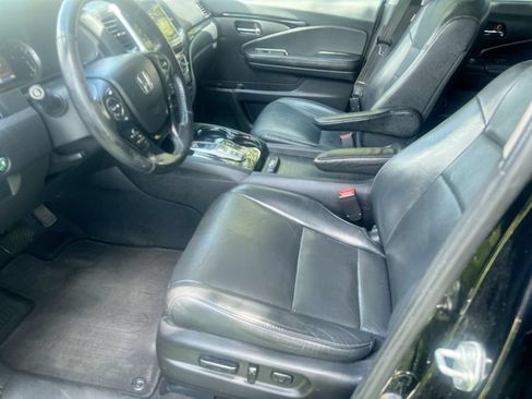 Used 2017 Honda Pilot Touring image 10