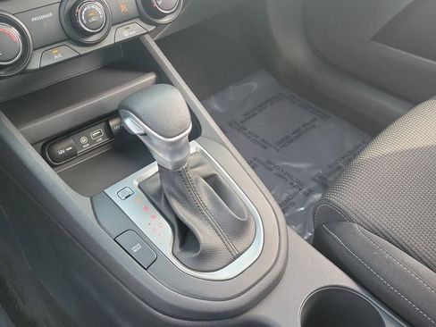 Used 2021 Kia Forte LXS image 18