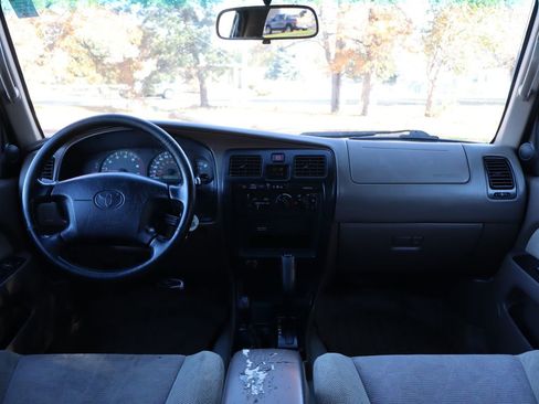 Used 2000 Toyota 4Runner SR5 w/ Upgrade Value Pkg 4 image 16